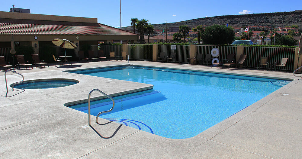 Pool & Jacuzzi at Temple View RV Resort in St. George, Utah